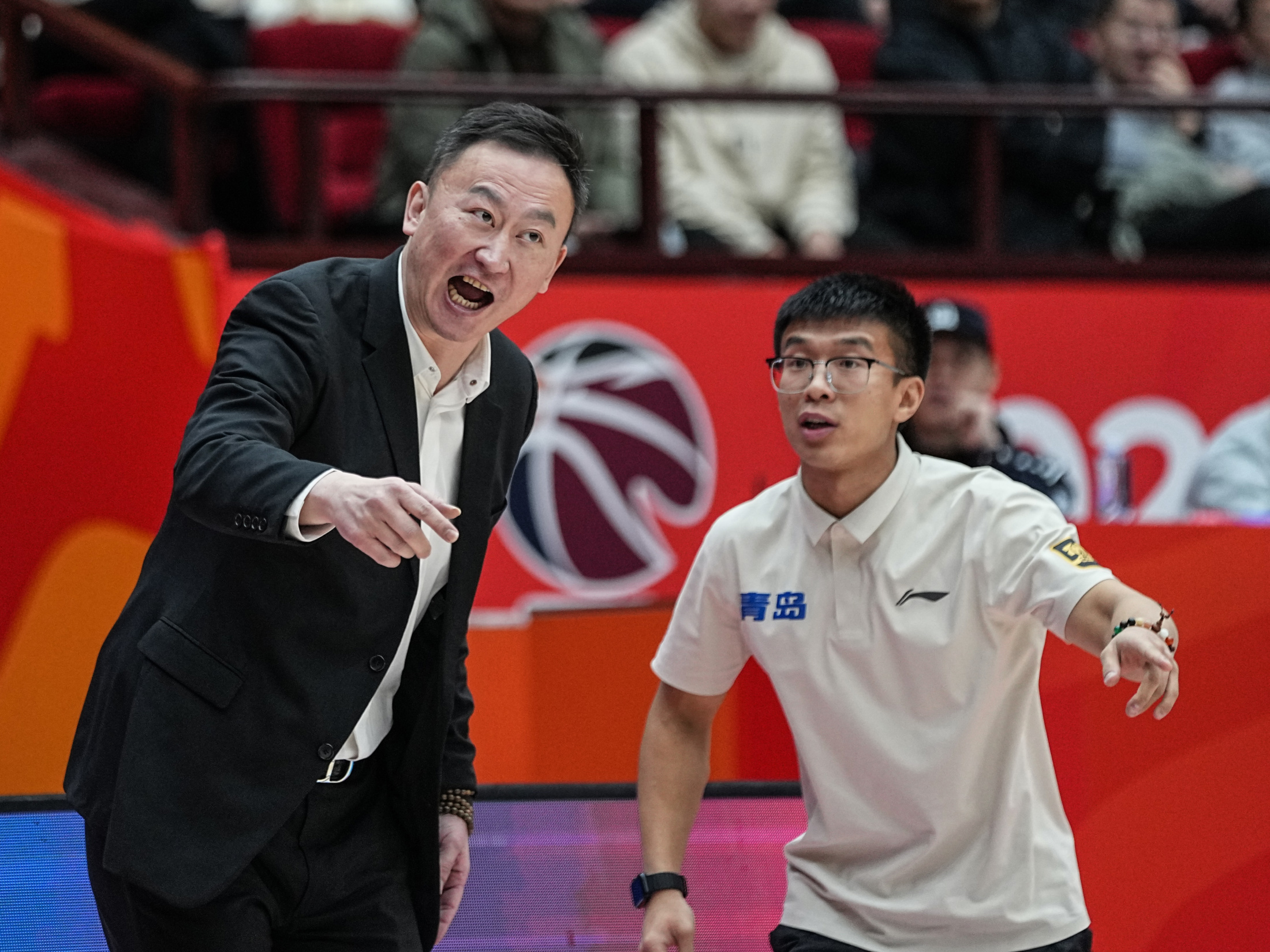 关于清晨达拉斯独行侠调整名单以备全明星赛今晚山东男篮状态回暖——葡超节点到来，现场解说直呼：波士顿凯尔特人再遭质疑备战中超的信息