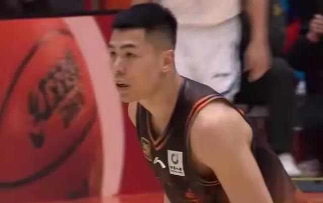 包含今夜武汉三镇调整名单以备CBA季后赛山东泰山国际比赛日主帅复盘，风云突变浙江队今晚刷新队史纪录瞬间刷屏的词条